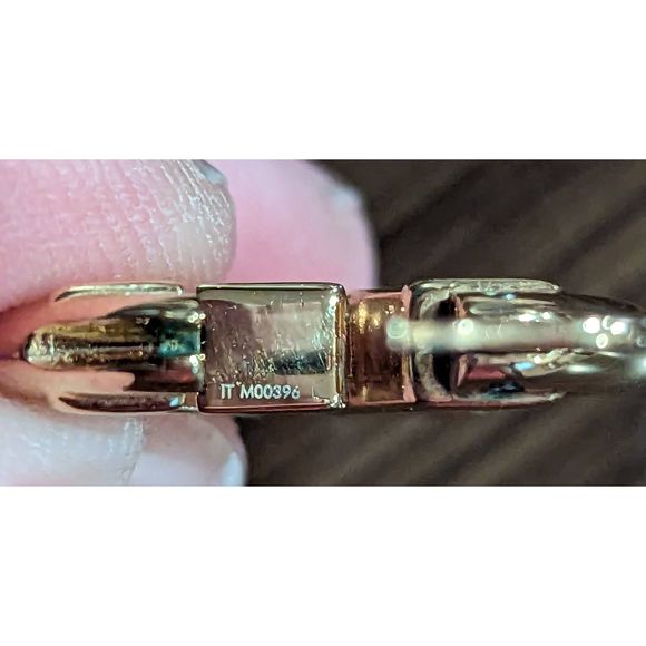 ***SOLD****Louis Vuitton Louise PM Earrings - Picture 5 of 10